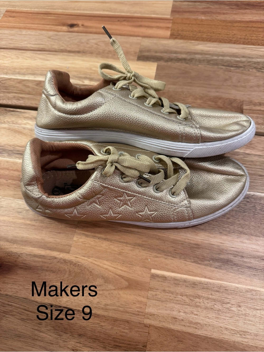 Makers Women's Metallic Gold Star Moccasin Sneakers